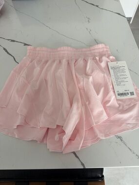 NWT Lululemon shake it out high rise run short Light Pink Layered